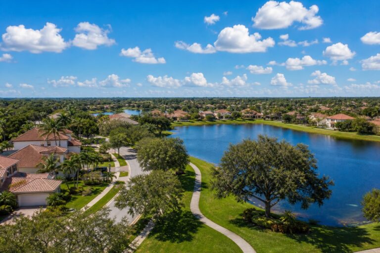 Hawkes Bluff Davie FL: HOA Fees and Buyer Guide