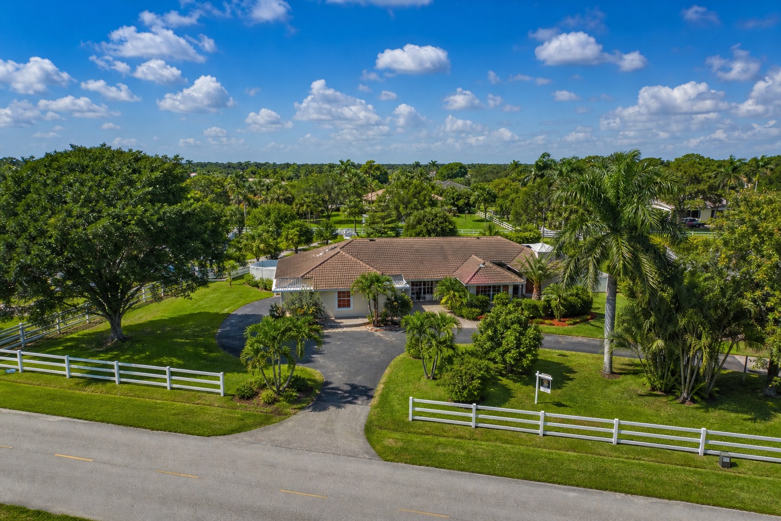 Davie FL FIRPTA Withholding: Foreign Seller Rules 2026