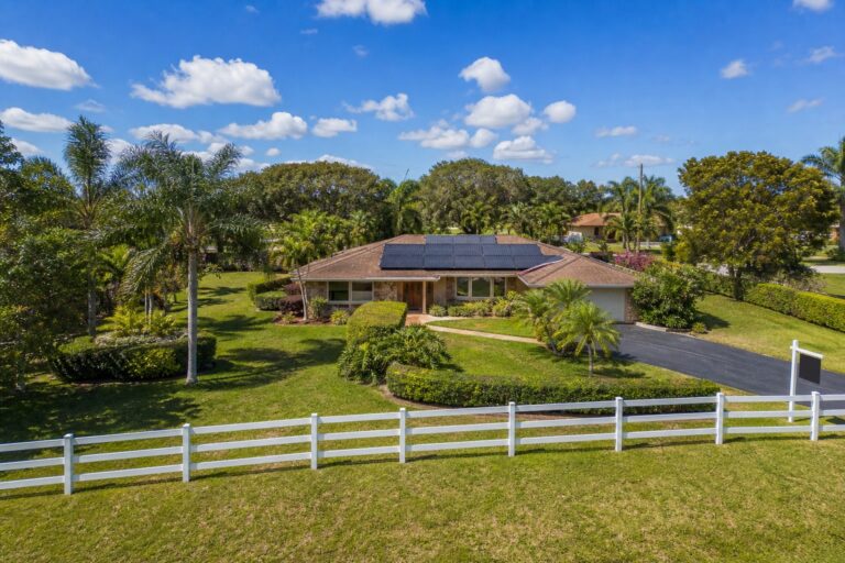 Solar Panels When Buying or Selling a Davie Home